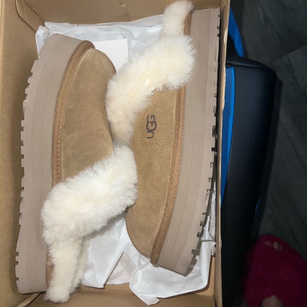 Ugg disquette slides